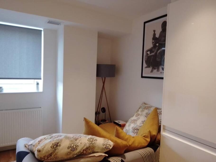 Whole Apartment 5 Mins To East Croydon & Concierge London Eksteriør billede