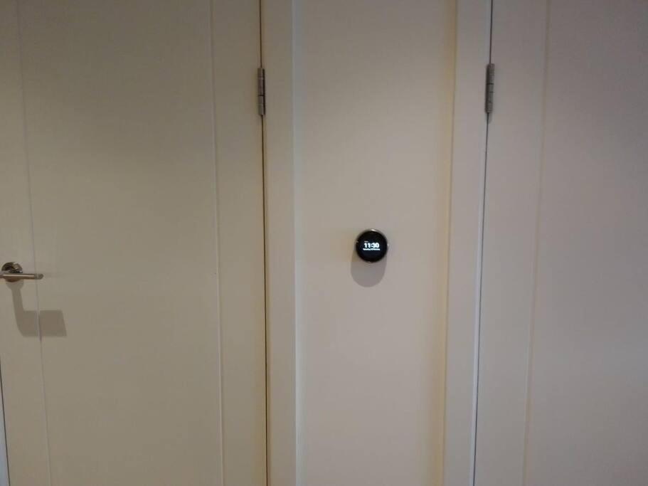 Whole Apartment 5 Mins To East Croydon & Concierge London Eksteriør billede