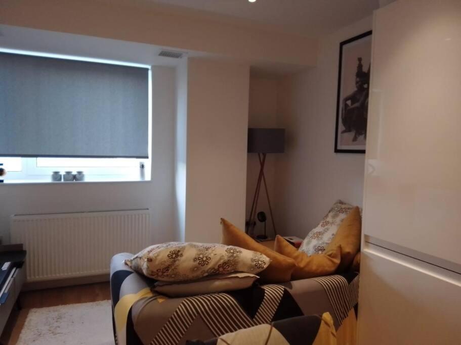 Whole Apartment 5 Mins To East Croydon & Concierge London Eksteriør billede