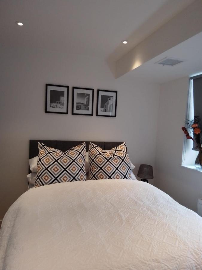 Whole Apartment 5 Mins To East Croydon & Concierge London Eksteriør billede